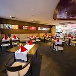 酒店 Sisus 4*