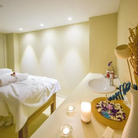 Hotell Sisus 4*