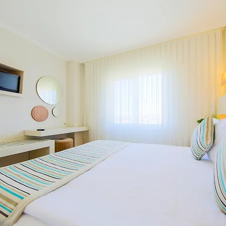 Sisus 4* Кешме