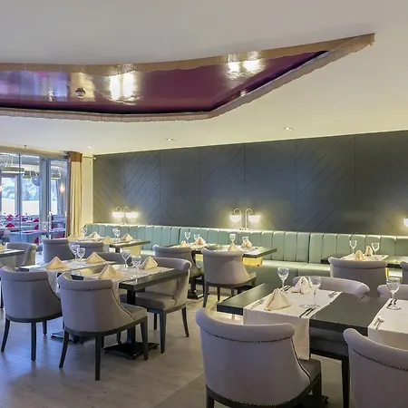 Отель Sisus 4*