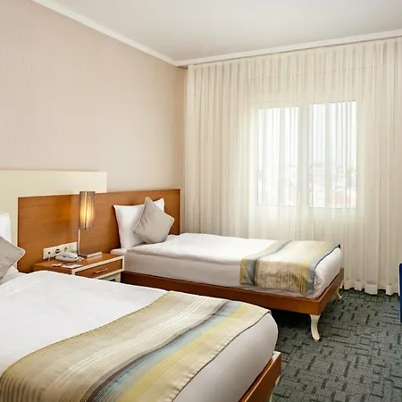 Sisus 4* Кешме