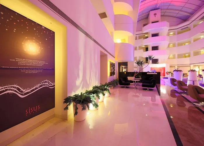 Sisus فندق 4*